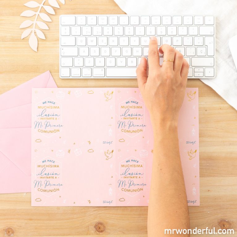 Set de 20 invitaciones personalizables para comunión Rosa